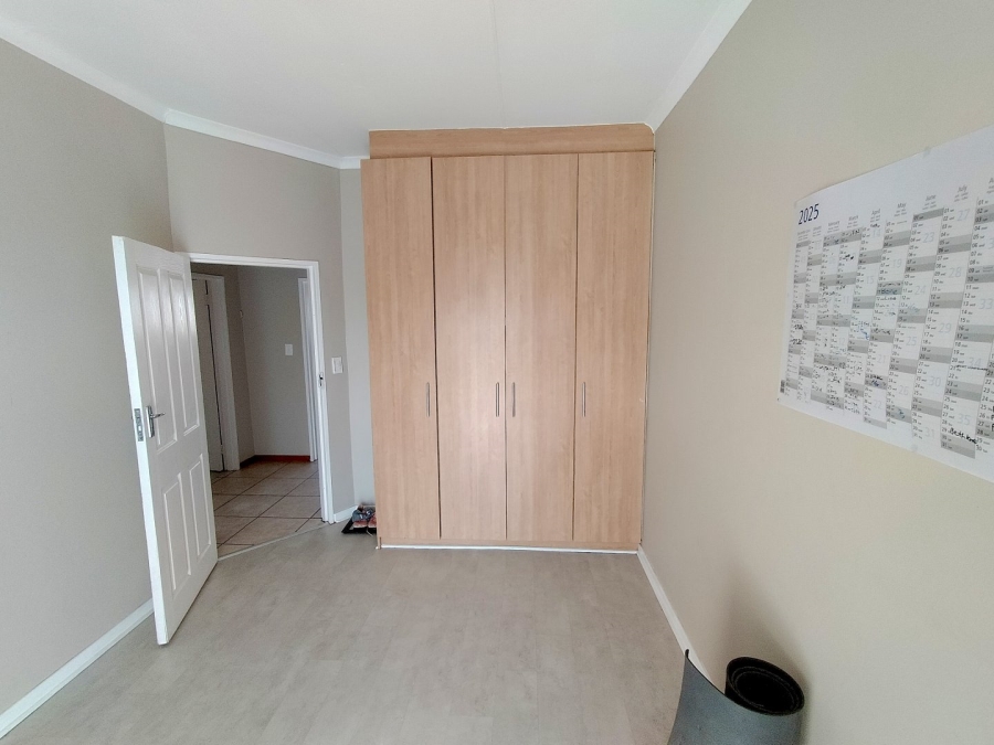 3 Bedroom Property for Sale in Langenhovenpark Free State